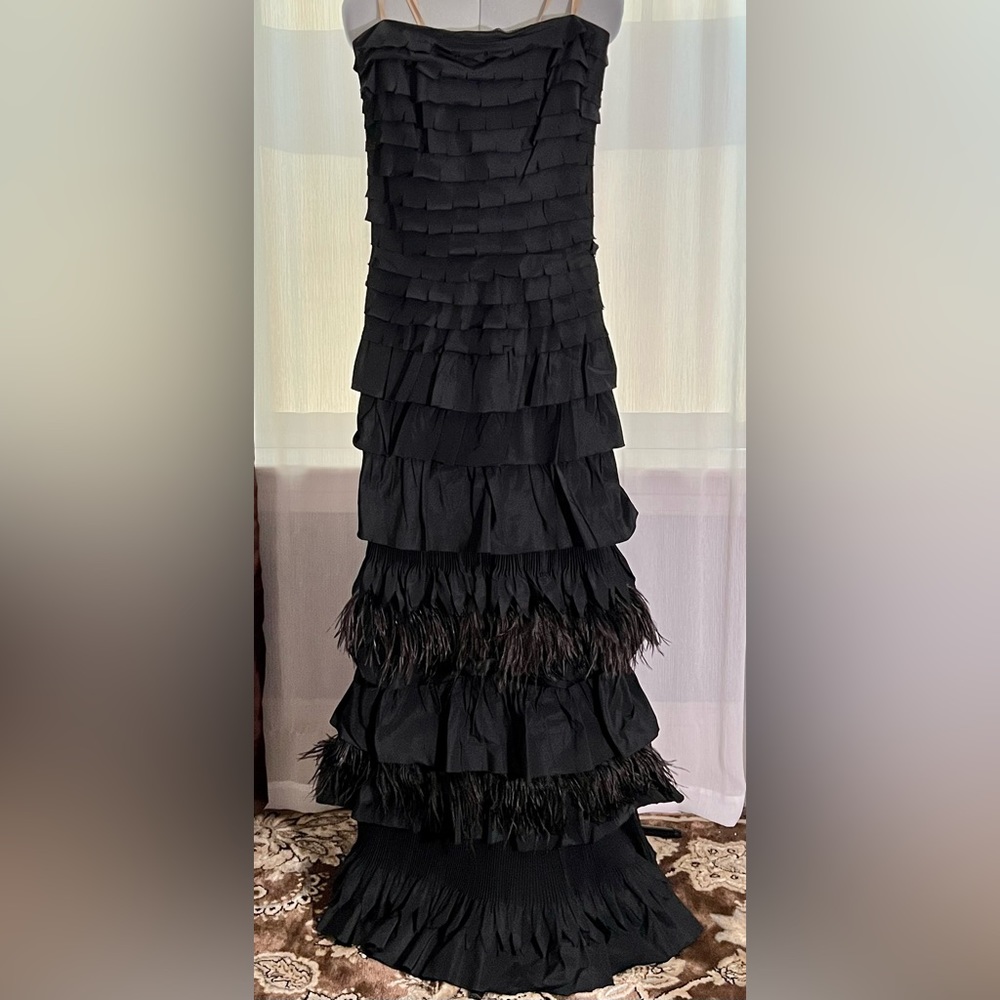 BCBGMaxAzria, Women’s Strapless, Tiered, Feather trim Dress, Black, Size 0, NWT